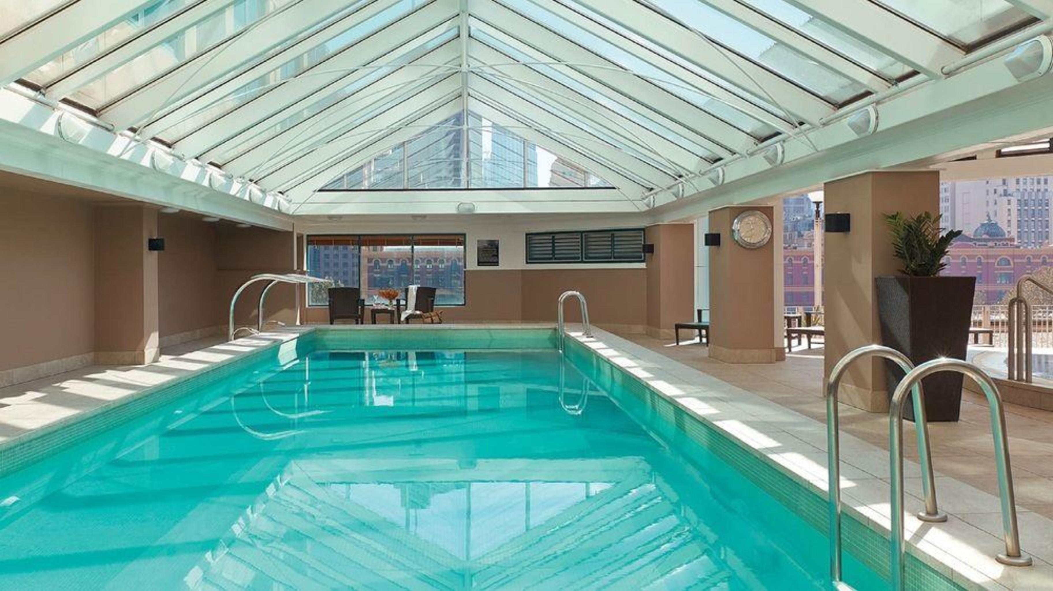 墨尔本朗廷酒店 外观 照片 The pool at the Mandarin Oriental, Munich