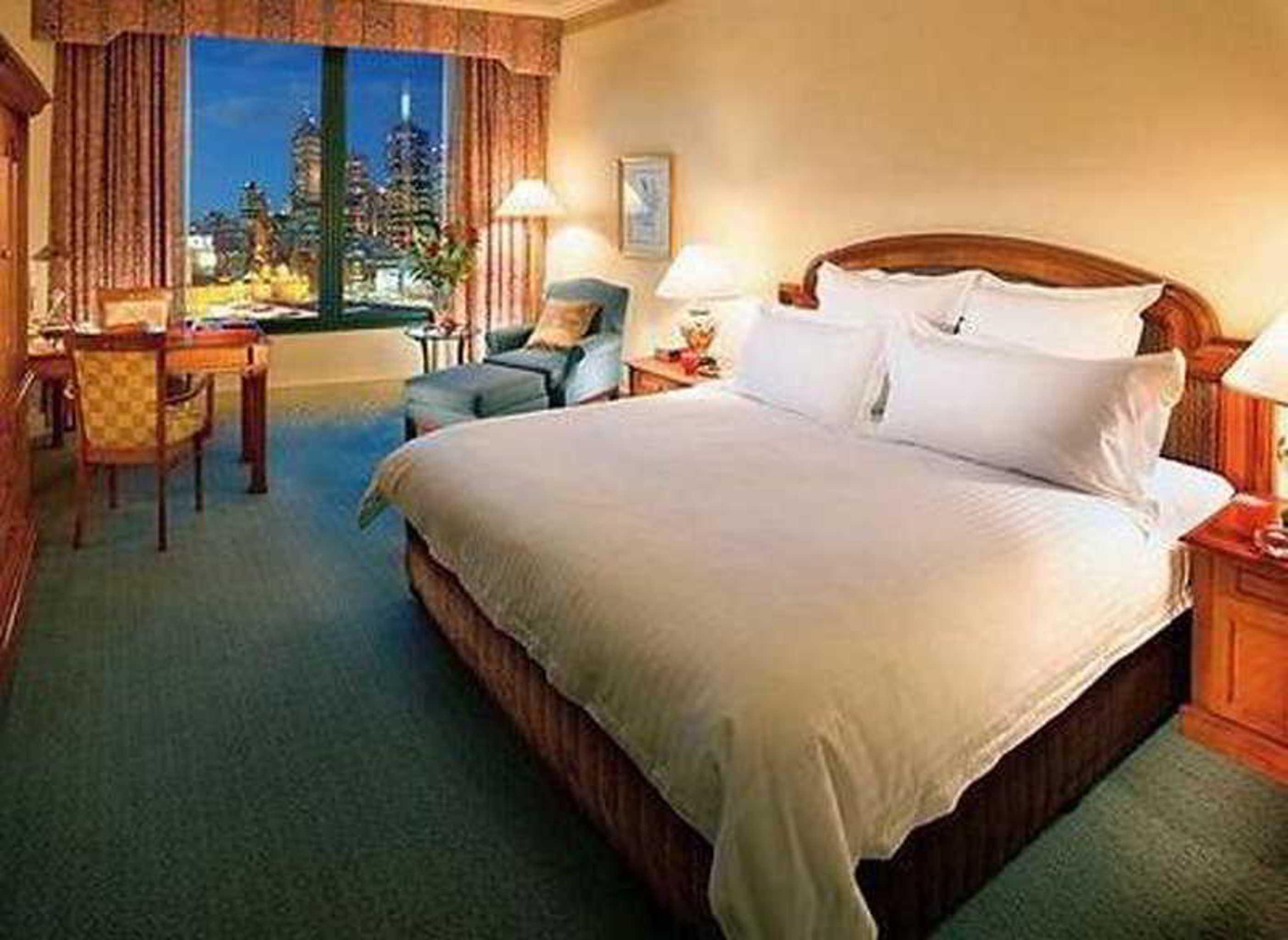 墨尔本朗廷酒店 外观 照片 A room at the InterContinental New York Le Méridien