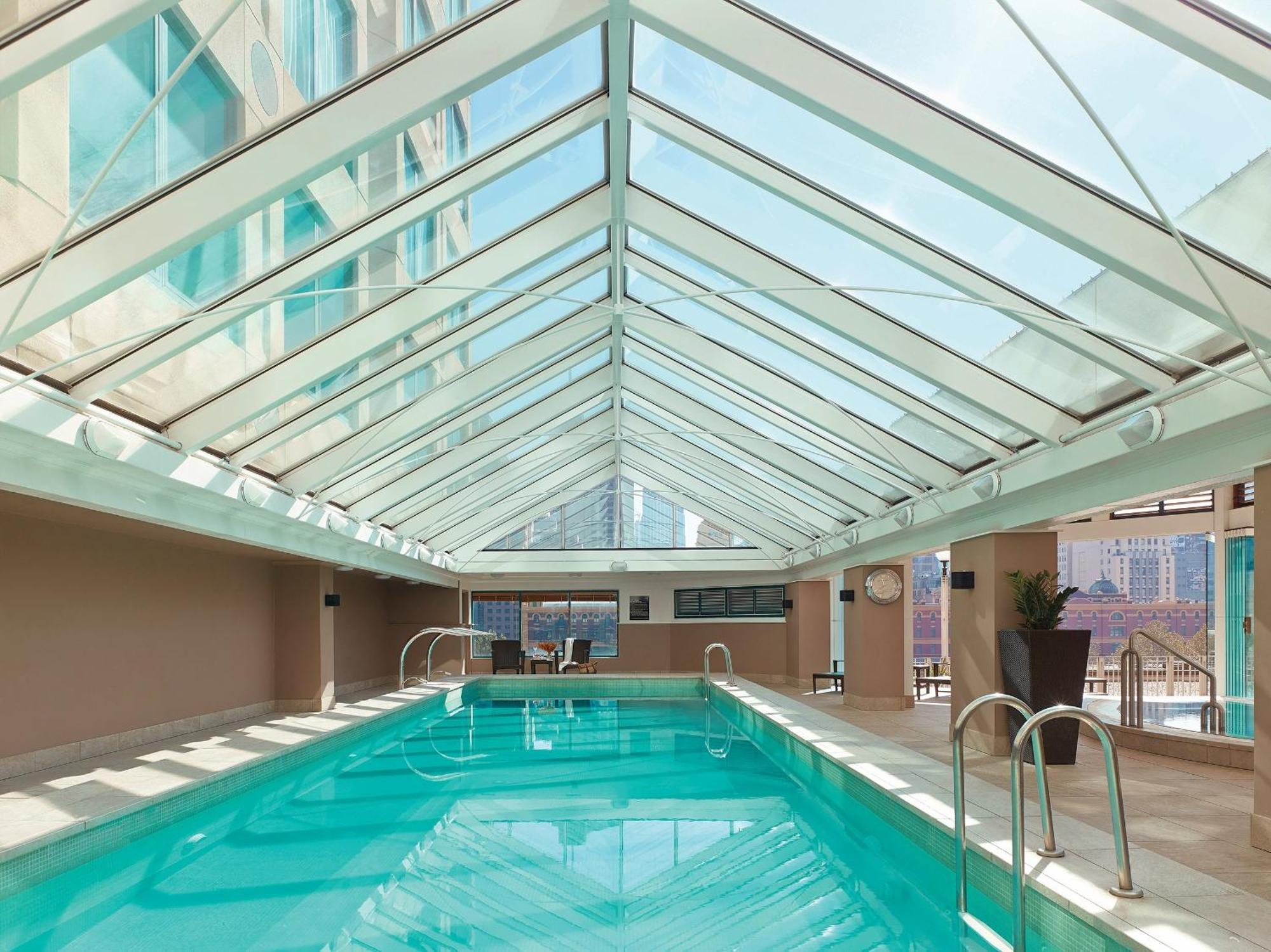 墨尔本朗廷酒店 外观 照片 The pool