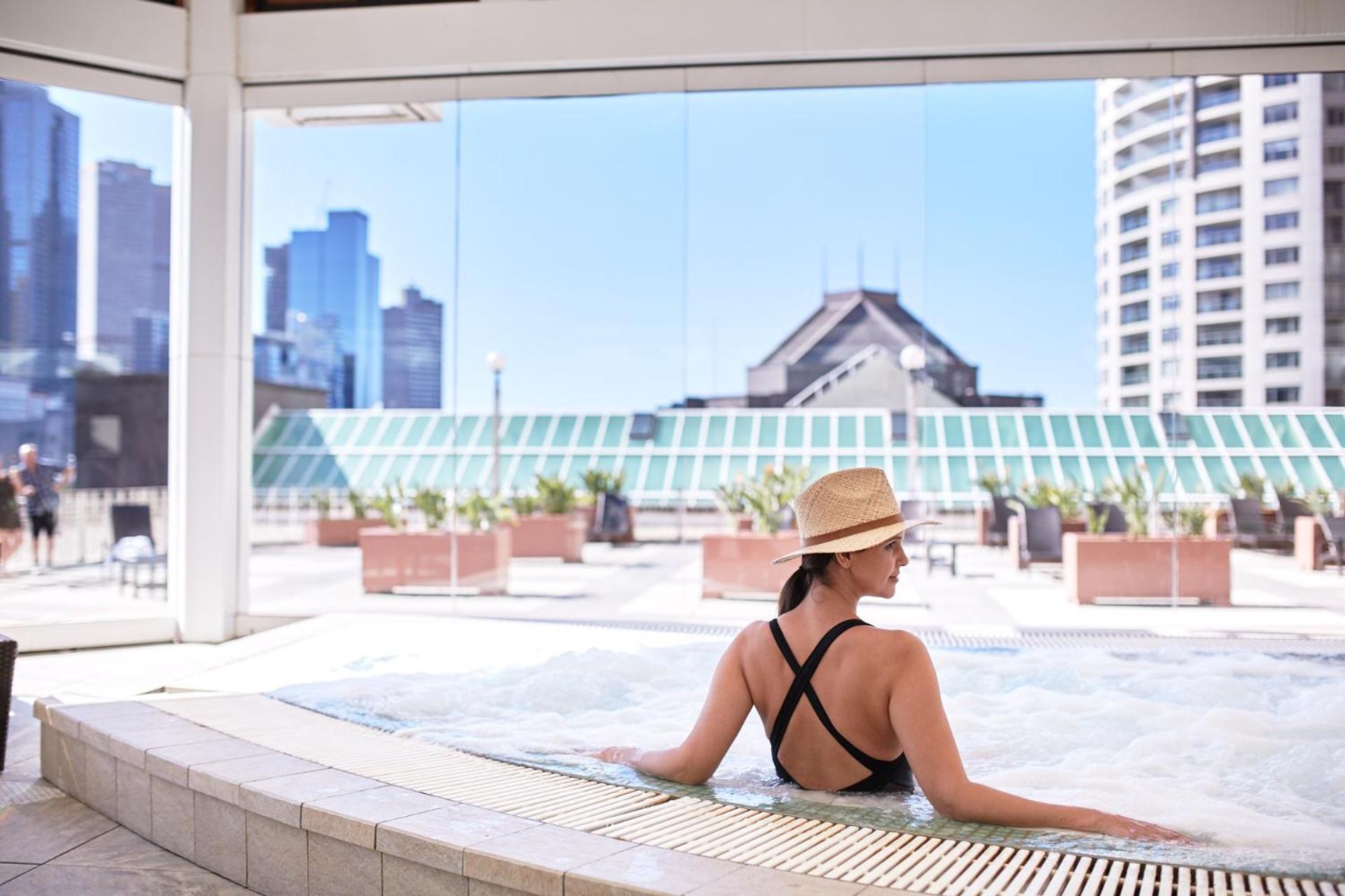 墨尔本朗廷酒店 外观 照片 The rooftop pool at the InterContinental Sydney