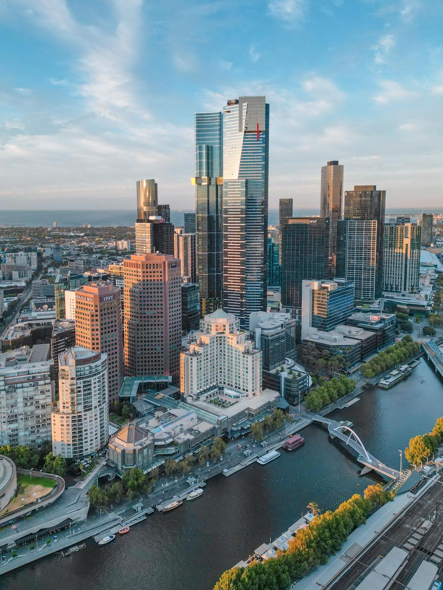 墨尔本朗廷酒店 外观 照片 Aerial view of the Melbourne CBD
