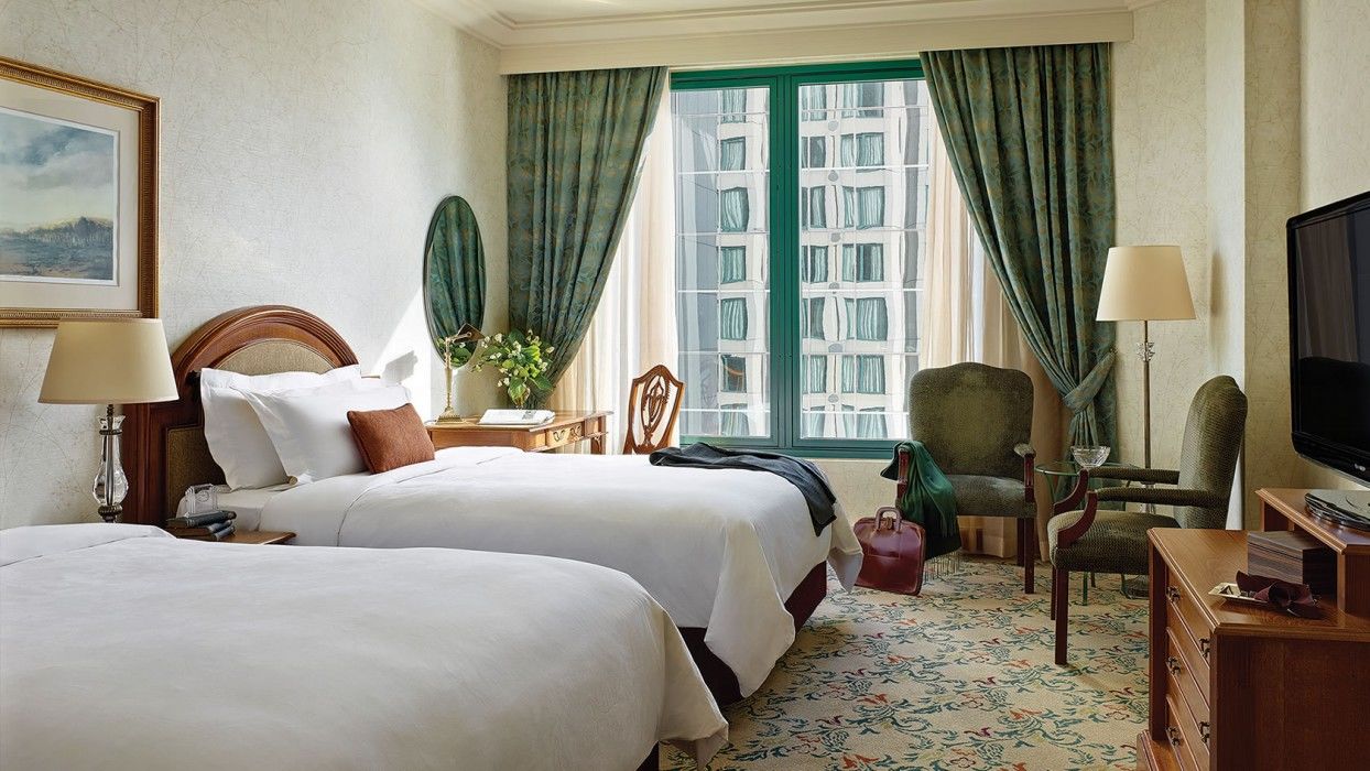 墨尔本朗廷酒店 外观 照片 A guest room at the Mandarin Oriental, Hong Kong